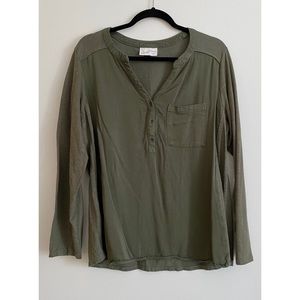 Universal Thread Long Sleeve Tee with Pocket